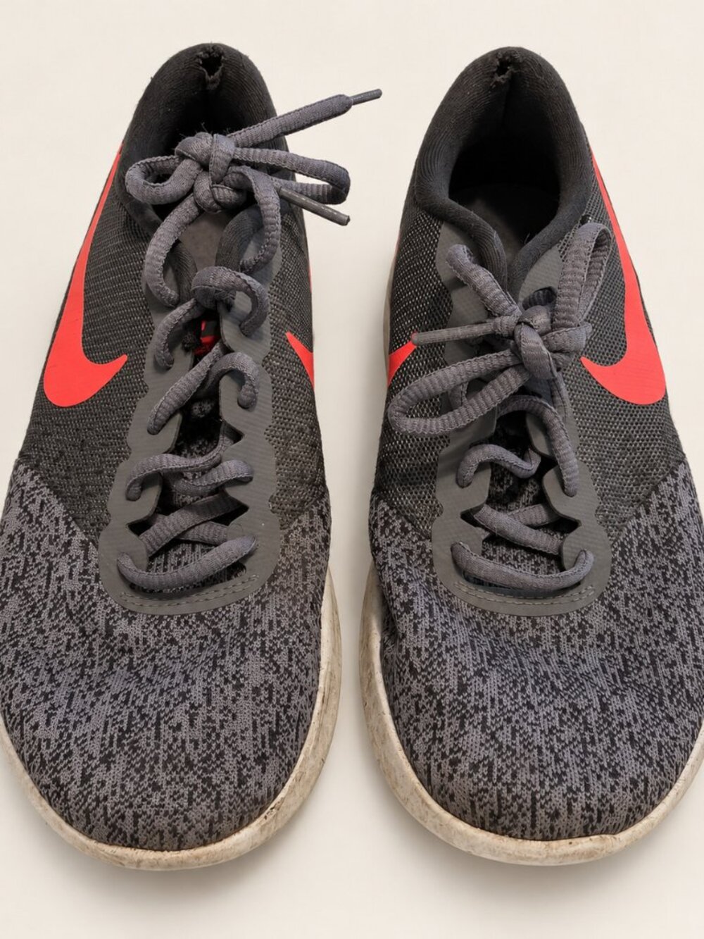 Nike Flex Contact Gray Coral Running Shoes Women's 7 As Is